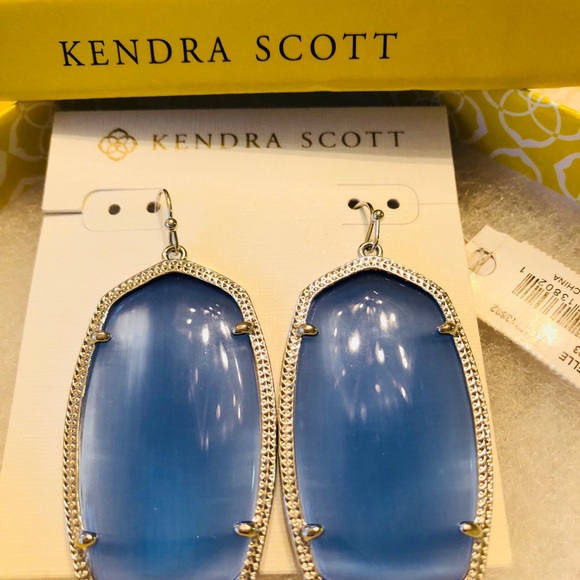 NWT Rare & Retired Kendra Scott Danielle Earrings Periwinkle Cats Eye & Silver! - Picture 10 of 10